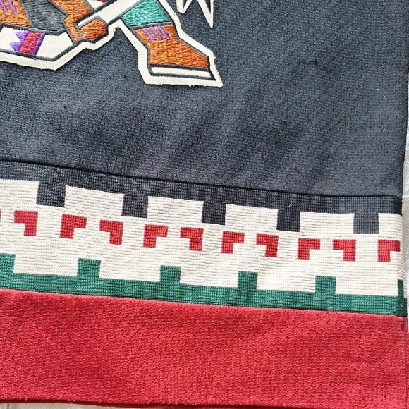 Boys XL CCM Black and Burgundy Hockey Jersey - Picture 2 of 15